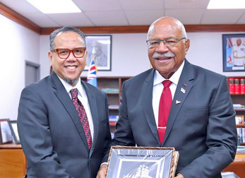 INDONESIAN AMBASSADOR PAYS HIS FAREWELL CALL ON PRIME MINISTER RABUKA